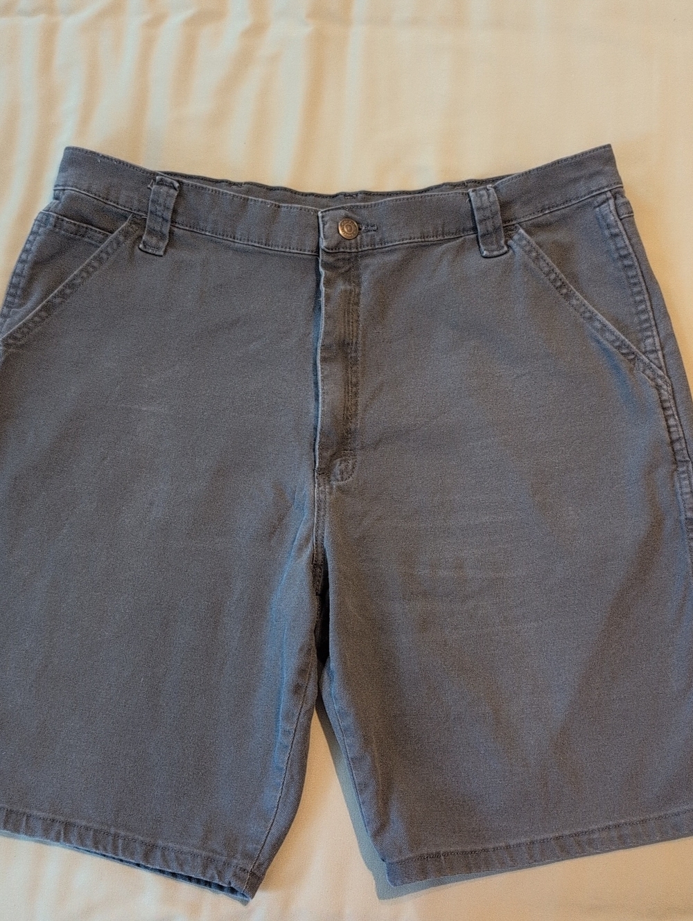 Wrangler Relaxed Fit Men's Shorts in Slate Blue